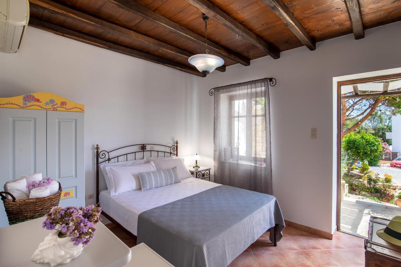 Cochili Rooms & Apartments Azolimnos Bagian luar foto