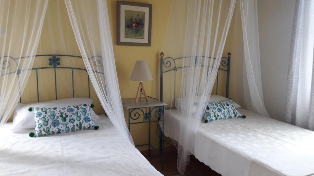 Cochili Rooms & Apartments Azolimnos Bagian luar foto