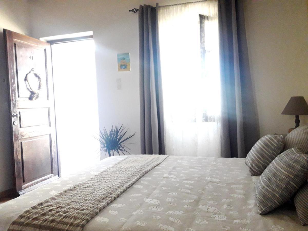 Cochili Rooms & Apartments Azolimnos Bagian luar foto